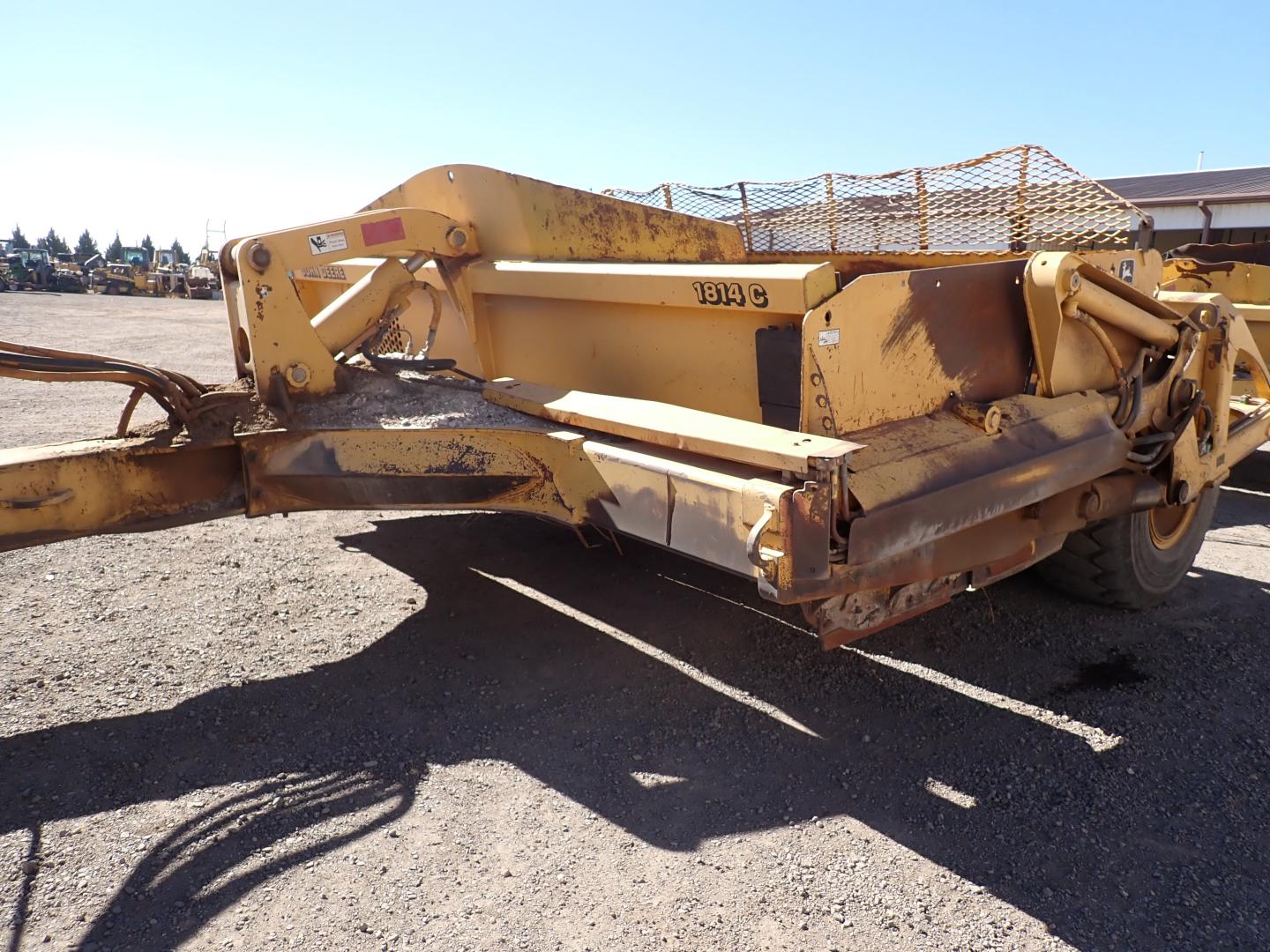 ./imagenes/INVOICE/2019/16501/ESCREPA JOHN DEERE_1814C (1).JPG